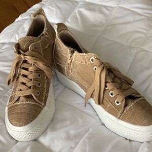 Blowfish Tan Canvas Sneakers with Lace-Up Design